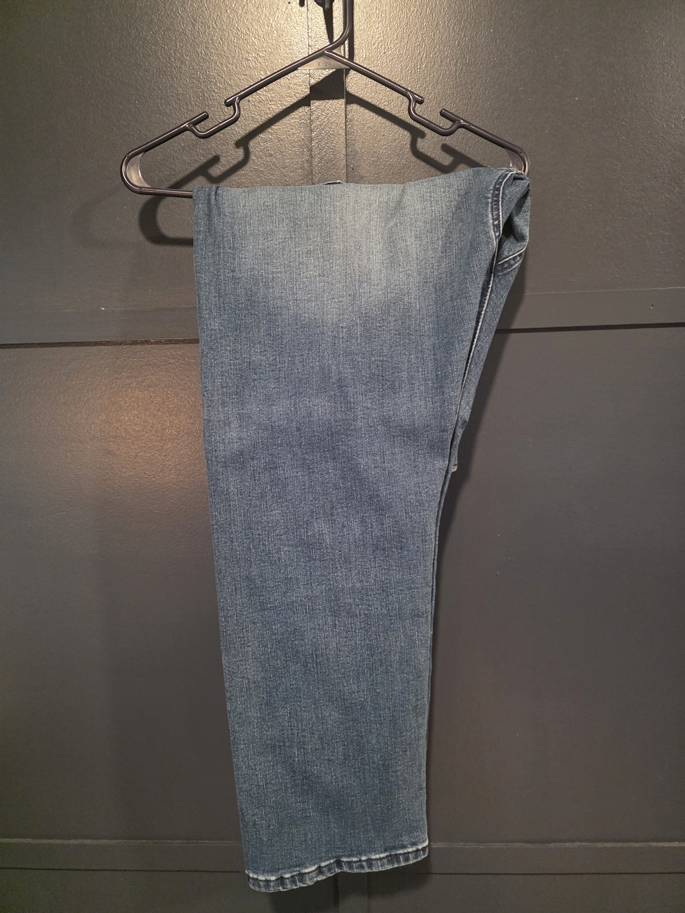 Lee Men's Slim Straight Jeans in Light Blue Wash